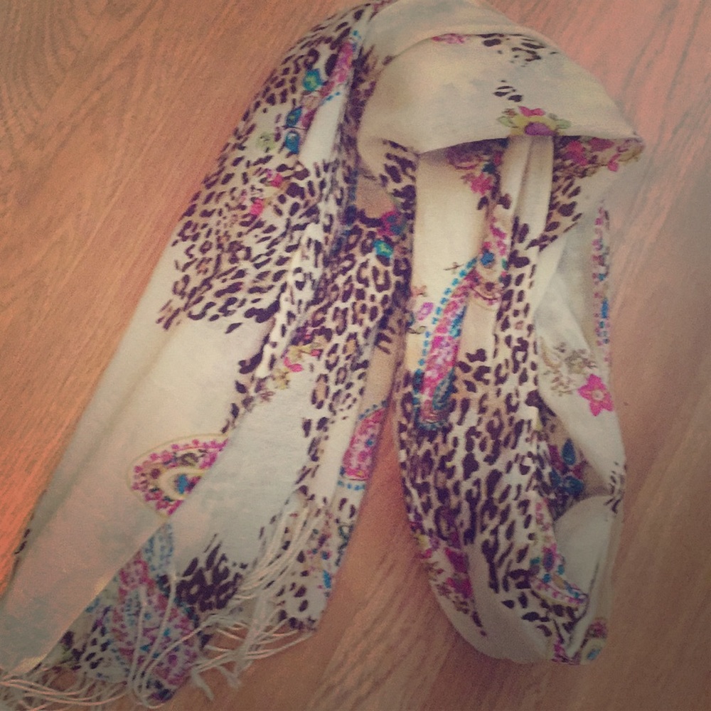 La Fiorentina lightweight wool scarf